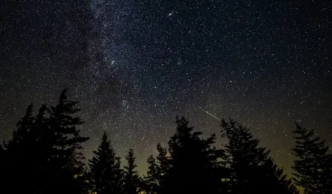 Meteor vs meteorite: what's the difference? One rock, three names